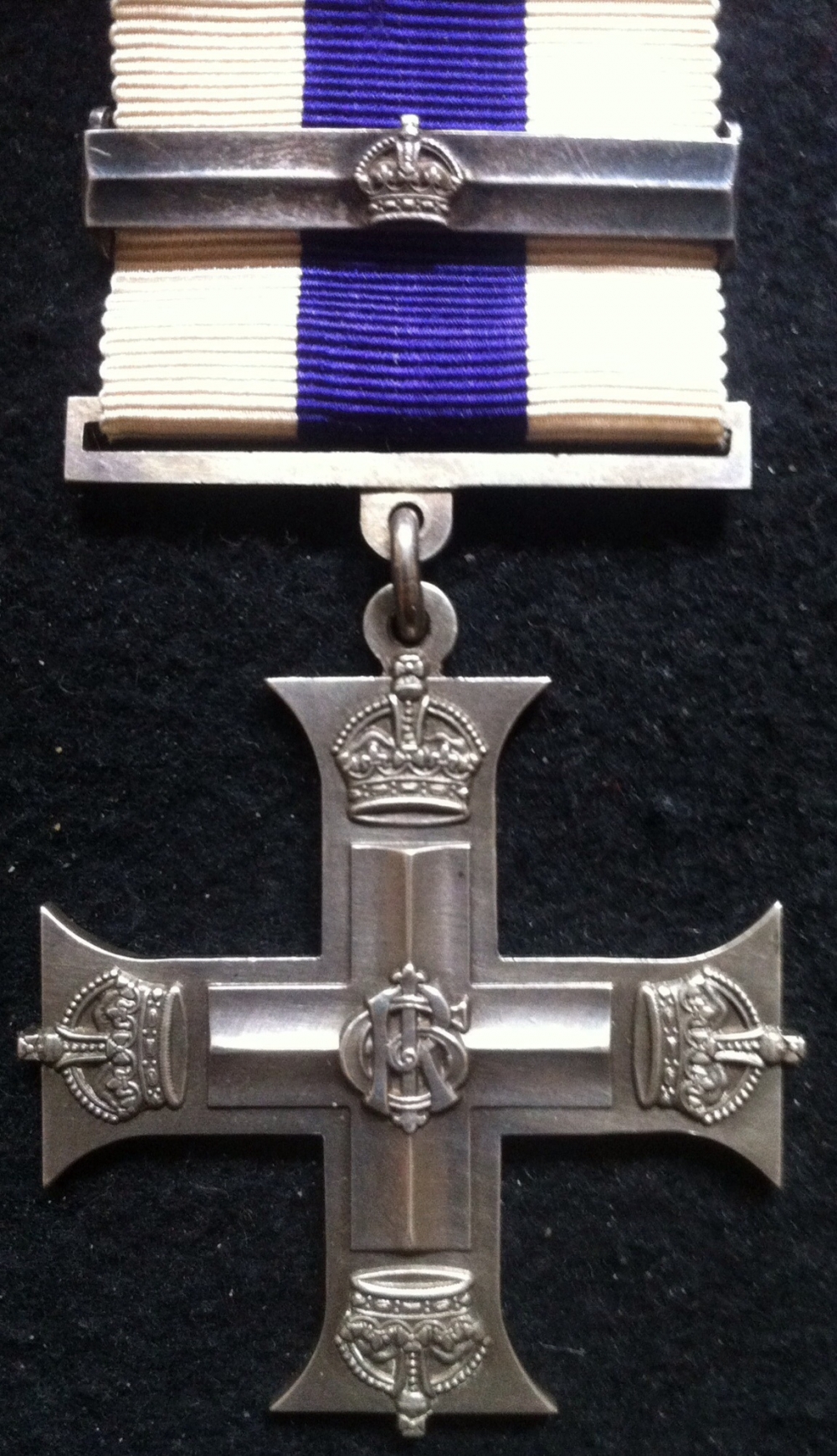 Example of a Military Cross & Bar (where the decoration has been awarded a second time).